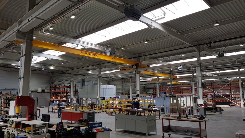 На новый завод индукционного оборудования бельгийской компании INDUCTOTHERM COATING EQUIPMENT S.A., установили семь мостовых кранов и два полукозловых крана в комплекте с одиннадцатью тельферами VERLINDE.